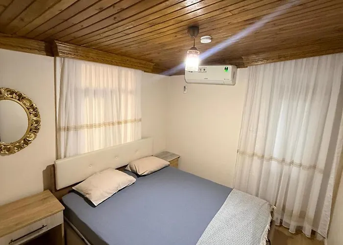 With Terrace In A Location, 100 Steps From The Sea Апартаменты Ula