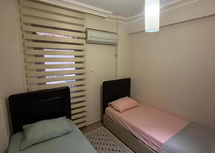 アパート With Terrace In A Location, 100 Steps From The Sea Ula